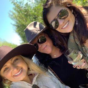 Meet your Posher, Gina